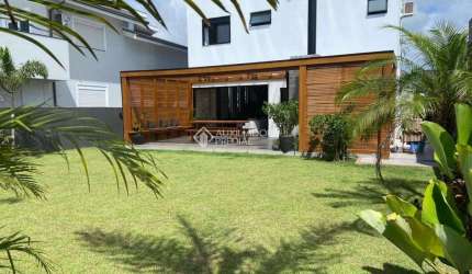 Casa em condomínio fechado com 3 quartos à venda na Grp 396, 1850, Centro, Garopaba, 260 m2 por R$ 2.190.000