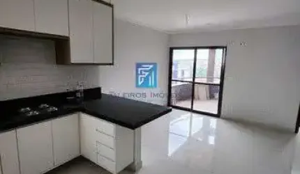 Apartamento Reformado no Centro à Venda