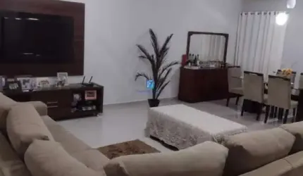 Casa térrea a venda com 3 suítes Condomínio Portal da Mata