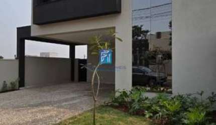 Casa à venda em  Condomínio San Marco com 3 suítes