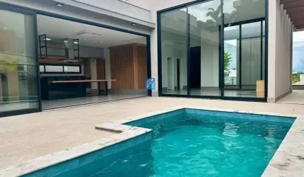 Casa à Venda no Condomínio Quinta dos Ventos - Zona Sul