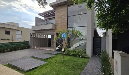 Casa à venda em Condomínio Vila do Golf com 4 suítes