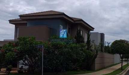 Casa Condomínio Pitangueiras, 3 suítes,armários, área gourme