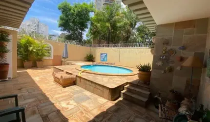 Sobrado lindo a venda com 4 dormitórios sendo 3 suítes no Su