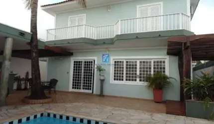 Sobrado a venda com 4 dormitórios sendo 1 suíte na Nova Ribe