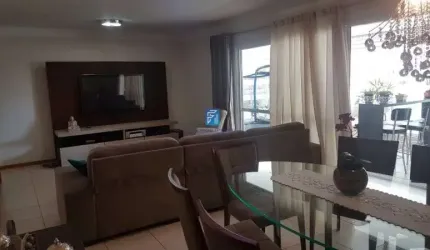 Apartamento 3 no suítes). Av. Prof. João Fiúsa