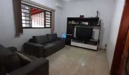 Casa a venda com 3 dormitórios sendo 1 suíte próximo do Barão de Mauá