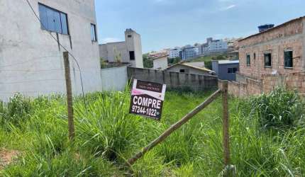 Lote / Terreno à venda em Contagem