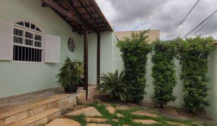 Casa com 5 quartos à venda em Belo Horizonte