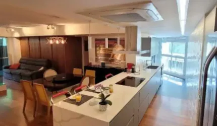 Apartamento Garden com Vista Mar à venda no Leblon com 3 Quartos, 3 Banheiros e 151m²