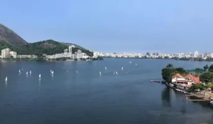 Apartamento vista Cristo e lagoa à venda com 3 Quartos, 3 Banheiros e 100m².