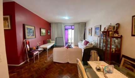 Apartamento à venda localizado na Rua Bulhões de Carvalho, 4 Quartos; 2 suites; 2 Vagas. Copacabana, Metro General Osório.