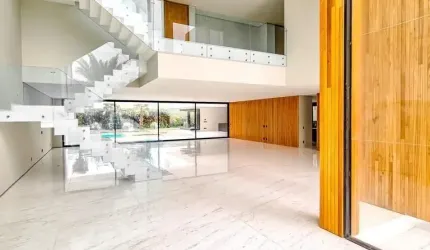 Casa Contemporânea com 6 Suítes e 10 Vagas à venda no condomínio Malibu Barra da Tijuca