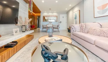 Lindo Apartamento Reformado com 3 Quartos e 2 Vagas à venda no Barra Summer Dreams