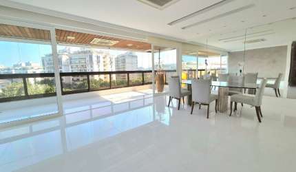 Cobertura Duplex com 4 Quartos e Vista Mar à venda no ABM Barra da Tijuca