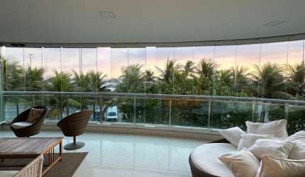 Apartamento Reformado com 4 Suítes à venda no Les Residence de Mônaco.