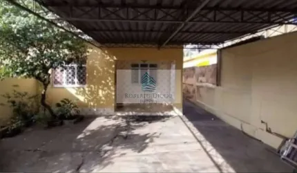 Casa à Venda em São João de Meriti-RJ, Bairro Agostinho Porto 3 quartos, 1 sala, 1 banheiro, 2 vagas de garagem - 92m².