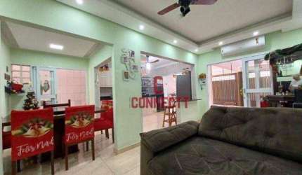 CASA COM 3 QUARTOS SENDO 1 SUITE ÁREA DE CHURRASCO NO BAIRRO PRESIDENTE MÉDICI.