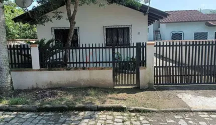 Casa para Venda em Guaramirim / SC no bairro Avai