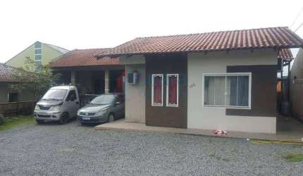 Casa para Venda em Guaramirim / SC no bairro Rio Branco