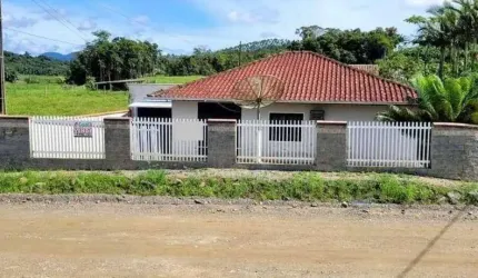 Casa para Venda em Guaramirim / SC no bairro Guamiranga