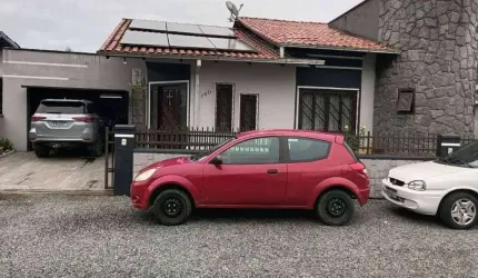 Casa para Venda em Guaramirim / SC no bairro Guamiranga