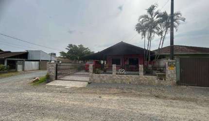 Casa para Venda em Guaramirim / SC no bairro Caixa D água