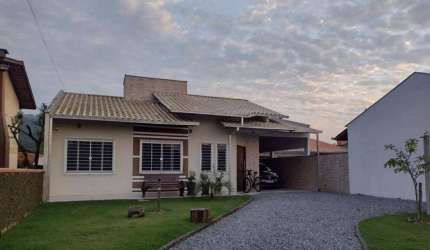 Casa para Venda em Guaramirim / SC no bairro Avai