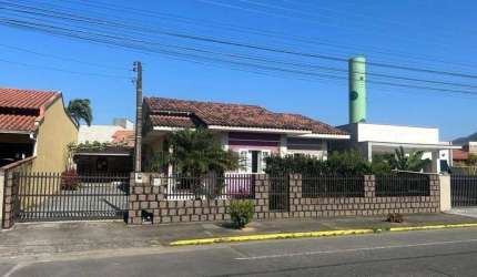 Casa para Venda em Jaraguá do Sul / SC no bairro Ilha da Figueira