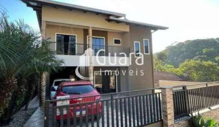 Casa para Venda em Guaramirim / SC no bairro Amizade