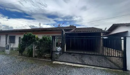 Casa para Venda em Guaramirim / SC no bairro Centro