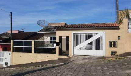 Casa para Venda em Guaramirim / SC no bairro Avai