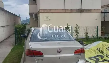 Apartamento em corticeira / Guaramirim