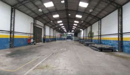Vende-se galpão com  2.100 m² em Paquetá - Santos