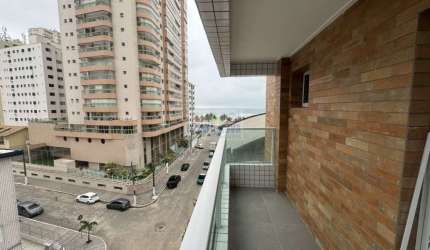 Apartamento de 126 m² com 3 quartos sendo 2 suítes, 2 vagas demarcadas, bairro Aviação, Praia Grande