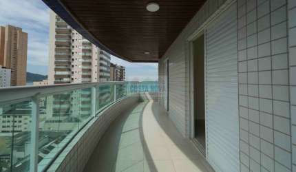 Cobertura com 3 quartos, 1 suíte com closet, 2 vagas de garagem com vista mar no bairro Guilhermina.