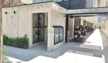 Casa de 2 pavimentos com design moderno e confortável. 2 suítes, 2 vagas de garagem