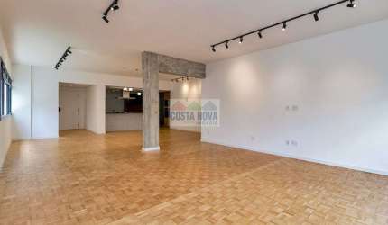 Apartamento reformado pronto para morar! 3 dormitórios sendo 2 suítes, 3 banheiros, 2 vagas