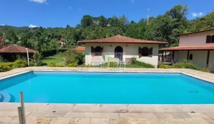Casa a venda com estrutura de lazer completa!