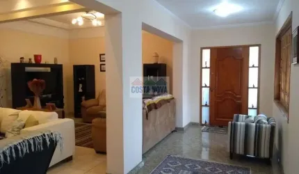 Casa à venda no bairro Jardim São Paulo com 300m² com 3 dormitórios, sendo os 3 suítes e 6 vagas