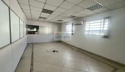 Galpão comercial com mais de 9.000m², pátio para caminhões, Docas, guarita e espaço para escritório