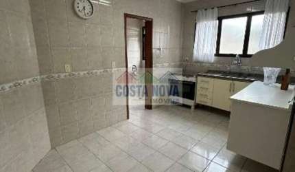 Amplo apto 2 dormitórios com varanda e vaga demarcada no Marapé ? 81m² e lazer no prédio