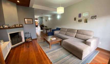 Casa com 3 dormitórios para alugar, 182 m² por R$ 6.721,00/mês - Espírito Santo - Porto Alegre/RS
