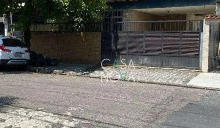 Casa com 3 dormitórios à venda, 227 m² por R$ 900.000,00 - Vila Valença - São Vicente/SP