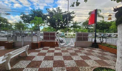 Loja comercial à venda ou locação em frente a praia do Gonzaga - Santos - SP.