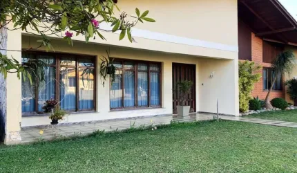 Casa para Venda em São Bento do Sul, Centro, 5 dormitórios, 1 suíte, 3 banheiros, 2 vagas