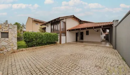 Casa com 3 quartos à venda na Rua Barriga Verde, 290, Bom Retiro, Joinville por R$ 1.300.000