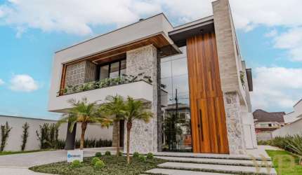 Casa em condomínio fechado com 4 quartos à venda na Rua Presidente Vargas, 146, Pirabeiraba, Joinville por R$ 2.750.000