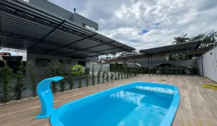 Apartamento com 3 quartos à venda na Rua Cidade de Sevilha, 732, Iririú, Joinville por R$ 450.000