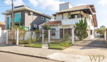 Casa com 4 quartos à venda na Rua Barbacena, 114, Anita Garibaldi, Joinville por R$ 1.300.000